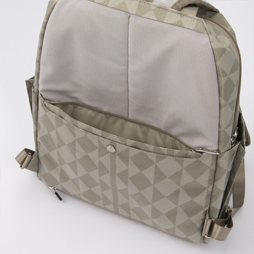 ファスナーポケット